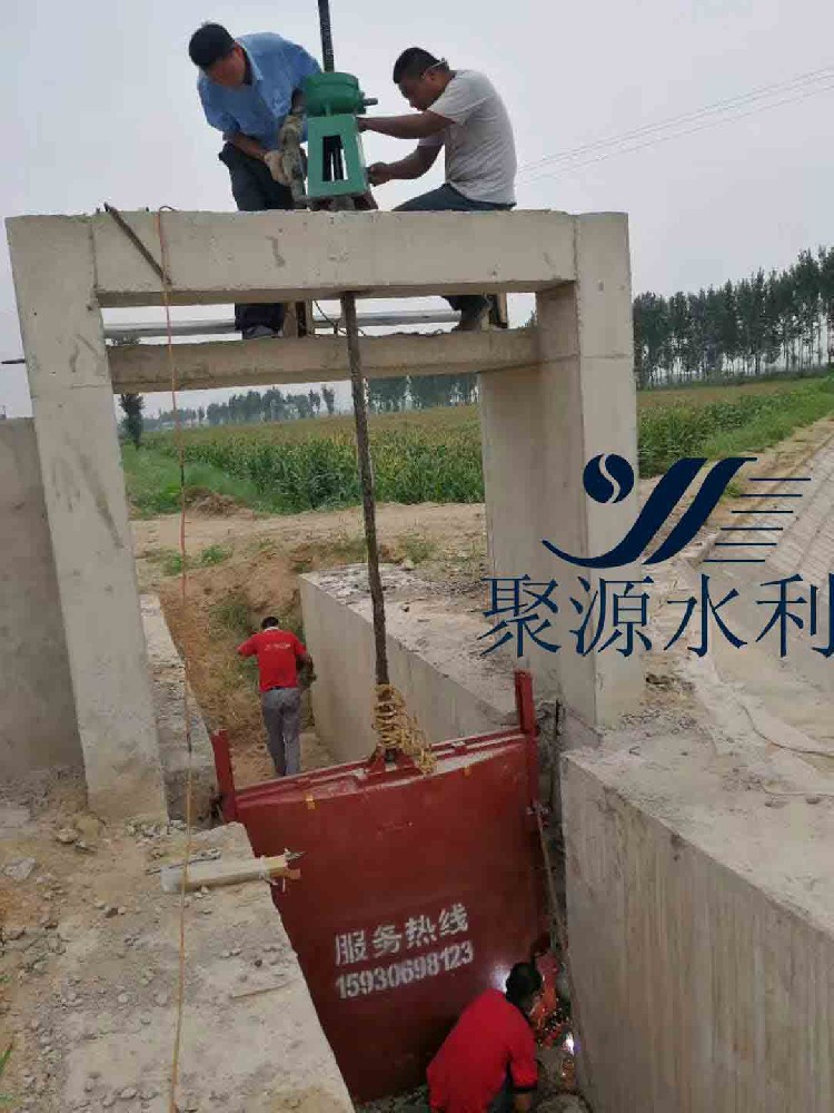 渠道閘門施工現(xiàn)場(chǎng)