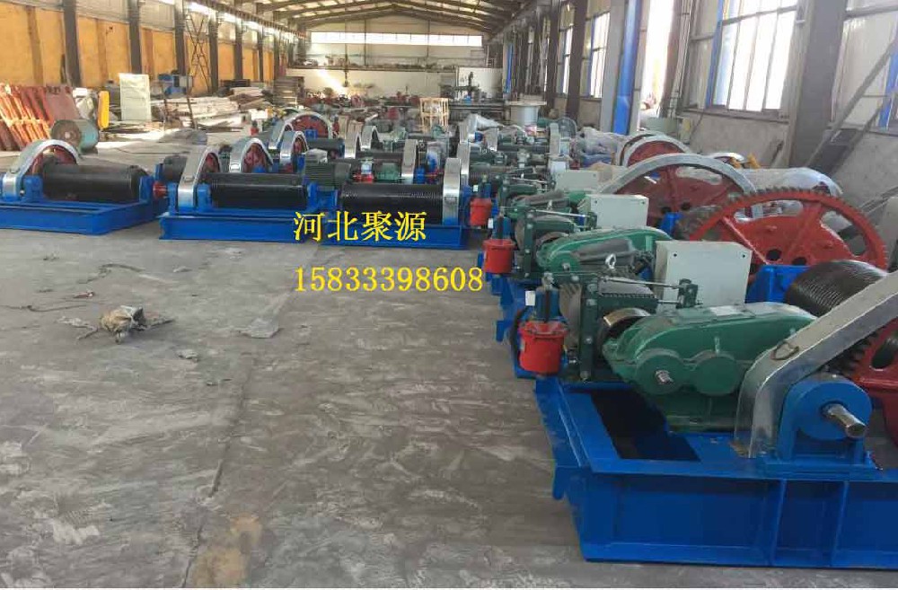 卷?yè)P(yáng)啟閉機(jī)